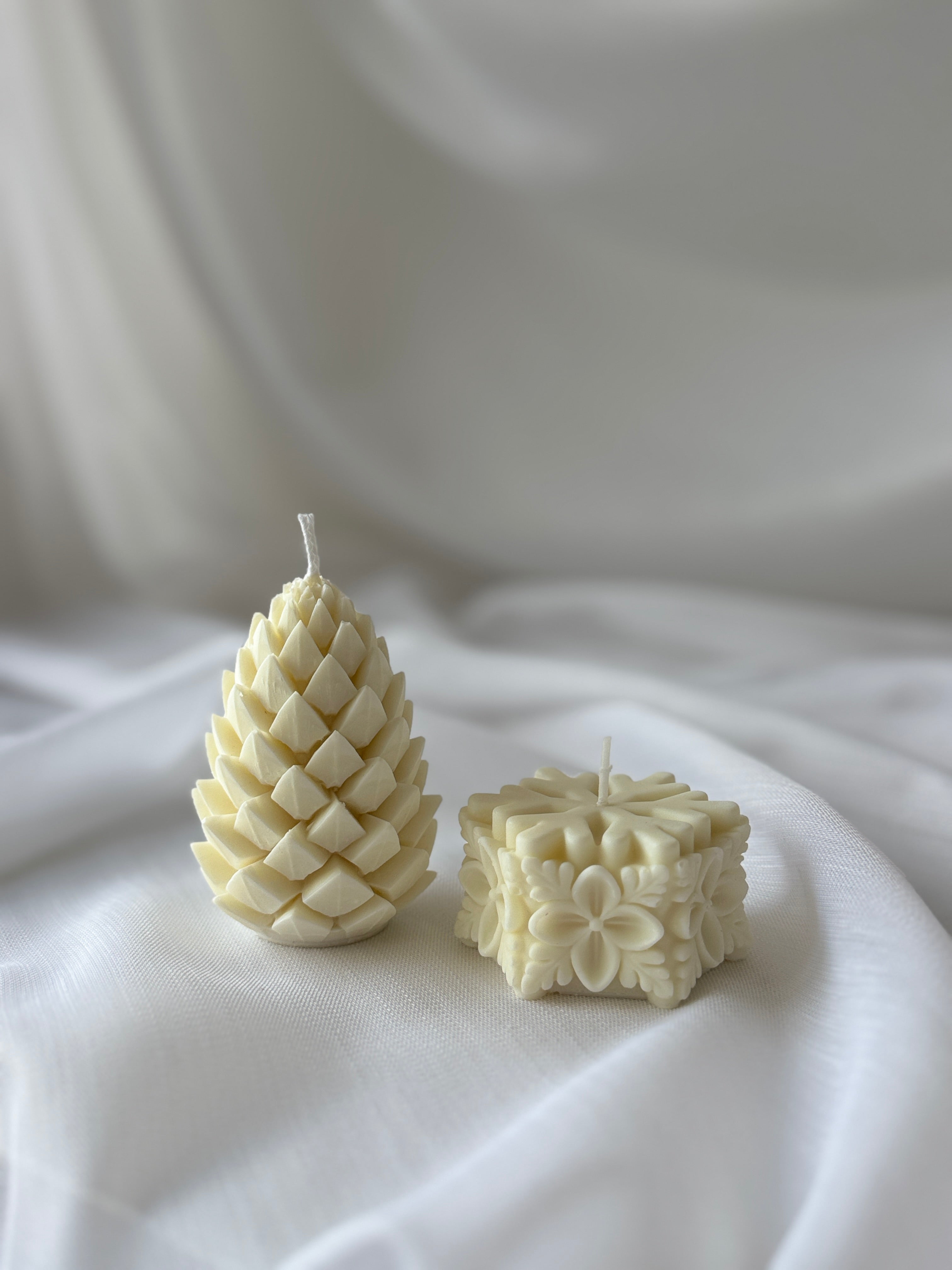 Schneeflocke/Tannenzapfen-Set weiss