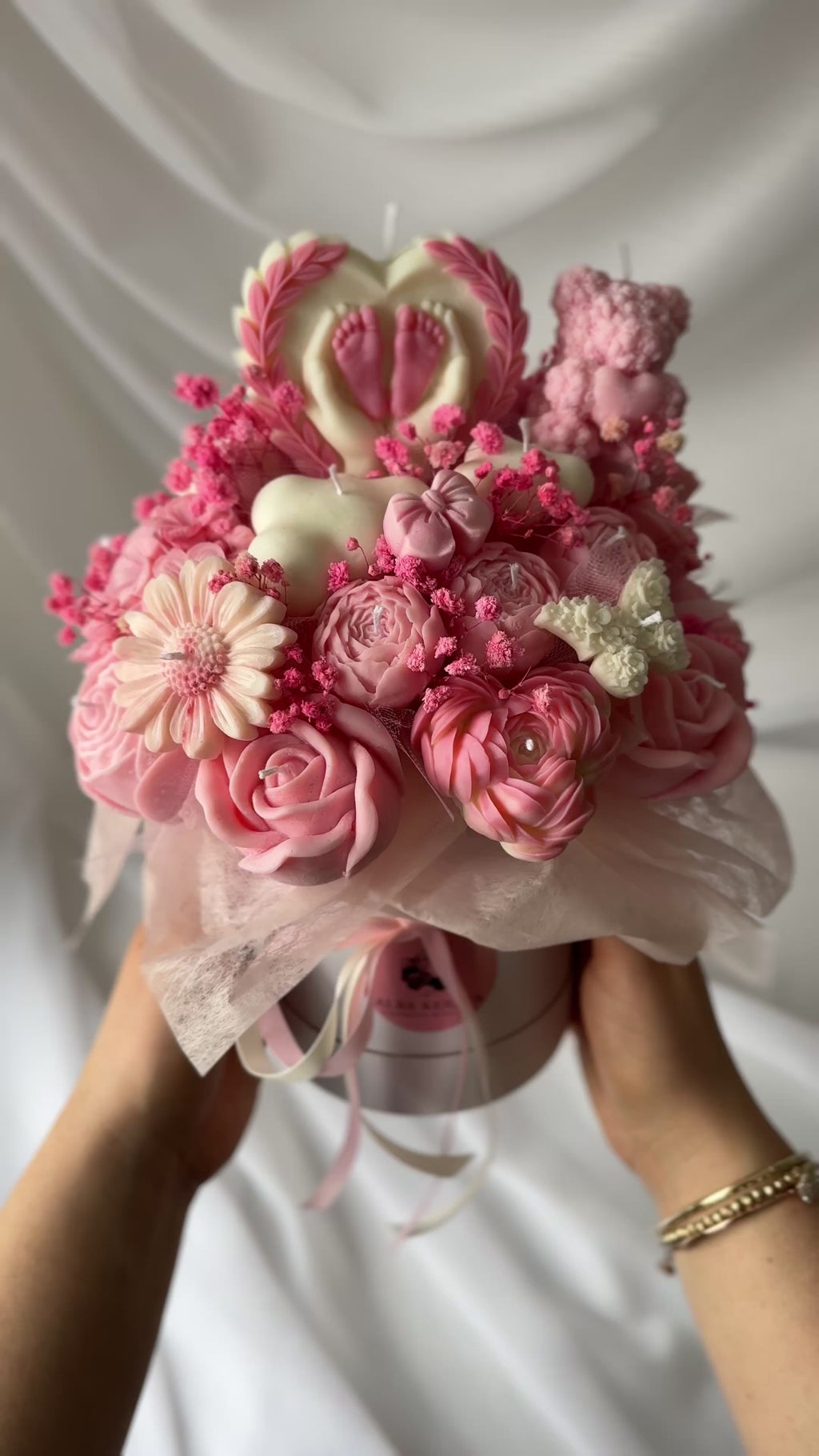 Kerzenstrauss zur Geburt - Rosa Blumenherz für Neugeborene